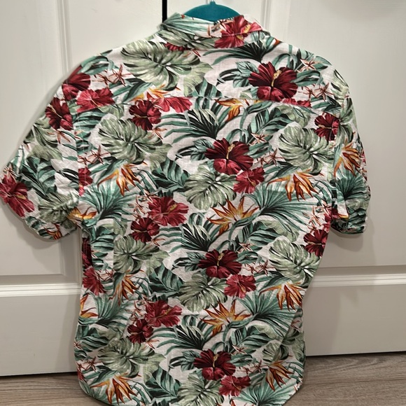 Like New: Serge Blanco short sleeve collared button down cotton large hibiscus - Picture 7 of 9